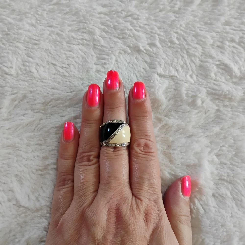 Sterling Silver Black & Cream Enamel Ring
